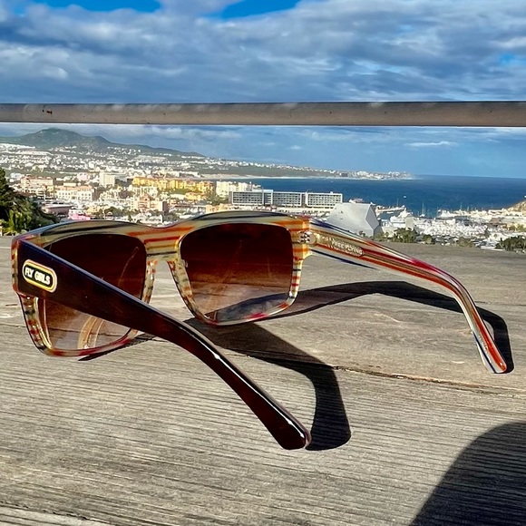 FREE FLYING Fly Girls Sunglasses 🖤 - Picture 8 of 17